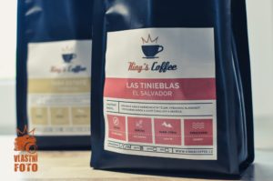 Sáček a zrnková káva King’s Coffee