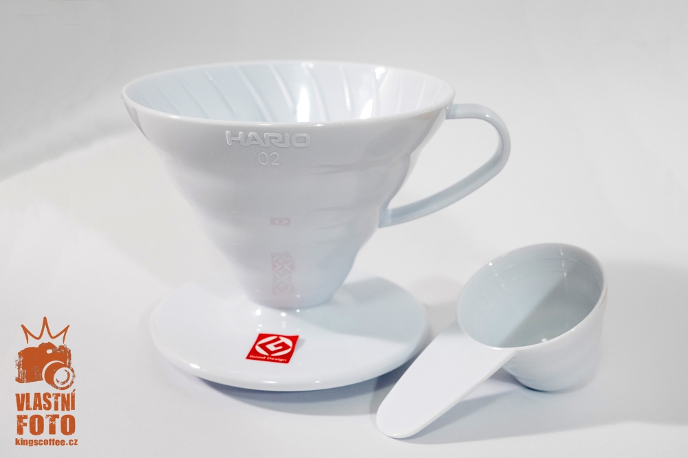 Dripper Hario V60 - filtrovaná káva